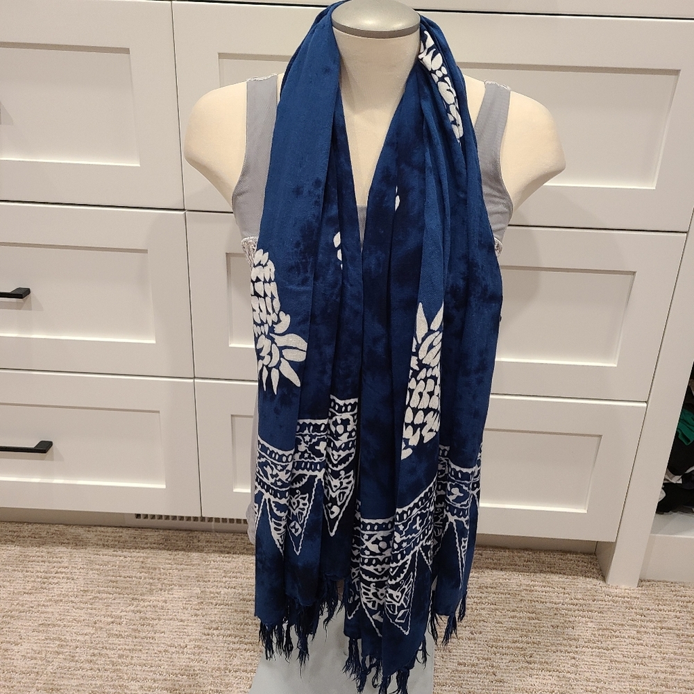 Wayan natural wear scarf and blanket